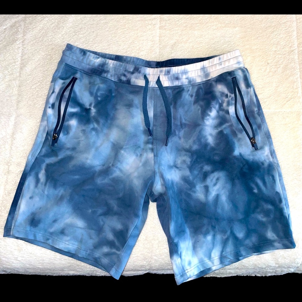 XL Blue tie dyed shorts! In great condition and worn only a few times!